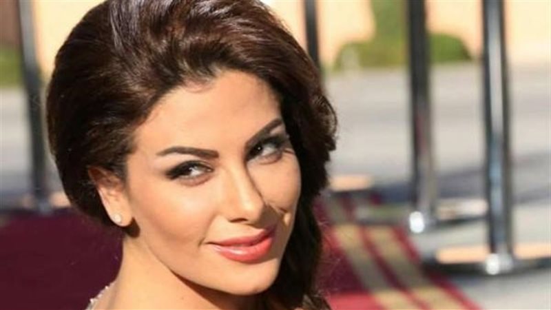 الفنانة صبا مبارك