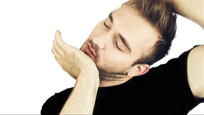 بث مباشر.. مخاطر العلاج بالطقطقة على الجسم