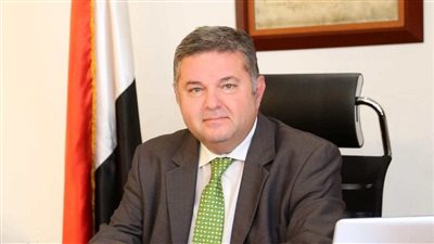 هشام توفيق: أوقفنا نزيف خسائر شركات قطاع الأعمال العام