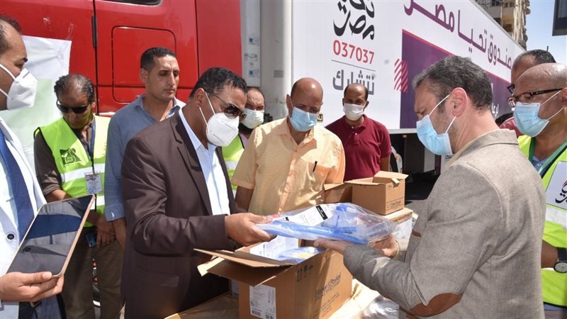 محافظ مطروح يستقبل