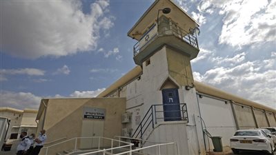 ماذا استخدم الأسرى الفلسطينيون للهروب من السجن الإسرائيلي ؟