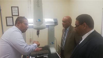 وفد من الرقابة على الصادرات والواردات يزور مصنع الأهرام للكوالين
