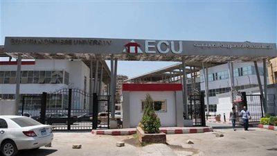 رئيس الجامعة المصرية الصينية: منح لطلاب الثانوية المتفوقين ولا زيادة في مصروفات العام الجديد