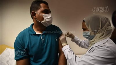 استشاري مناعة يكشف موعد ذروة الموجة الرابعة لكورونا | فيديو