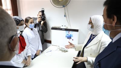 الصحة: إصدار شهادات التطعيم بـ QRCode مجانًا للطلاب والعاملين بالجامعات المصرية