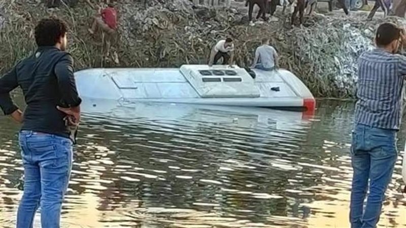 انقلاب ميني باص بترعة
