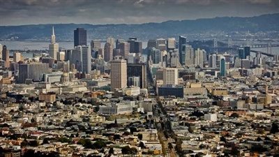 فصل رئيس لجنة انتخابات في سان فرانسيسكو بسبب لون بشرته