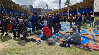 توقف عمومية نادي سموحة لأداء صلاة الجمعة | صور 