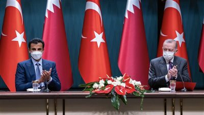 قطر تدعم تركيا بـ 10 مليارات دولار