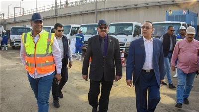 محافظ الإسكندرية يتابع تمركز سيارات الصرف الصحي في الشوارع لمواجهة الأمطار