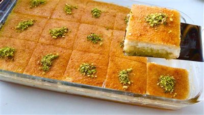 أسرع وأسهل طريقة لعمل البسبوسة بالقشطة