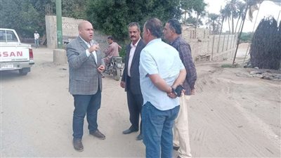 نائب محافظ الجيزة يتابع مشروعات الصرف الصحي بمركز أبو النمرس