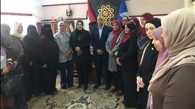 زيارة مفاجئة لمدير التعليم الفني إلى مدرسة دمياط الزخرفية