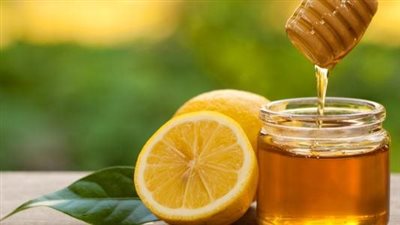 فوائد عسل النحل.. يعالج الكحة واضطرابات المعدة ويقوي الذاكرة 