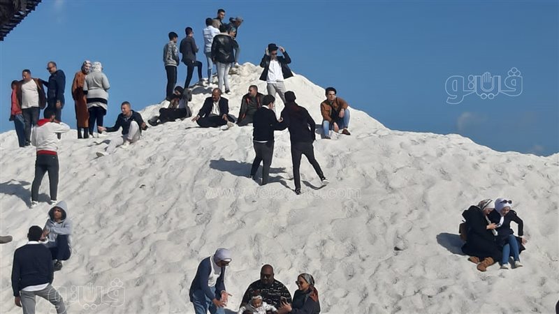 جبال الملح تشهد إقبالا