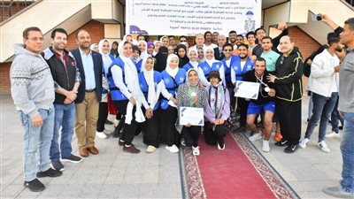 محافظ أسيوط يشهد اليوم الرياضى لفريق 