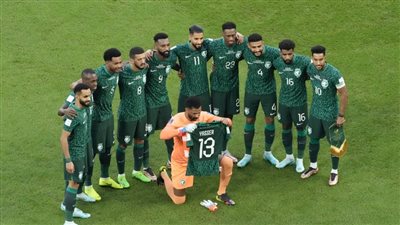 لفتة رائعة.. لاعبو المنتخب السعودي يدعمون ياسر الشهراني بعد الإصابة | صور 