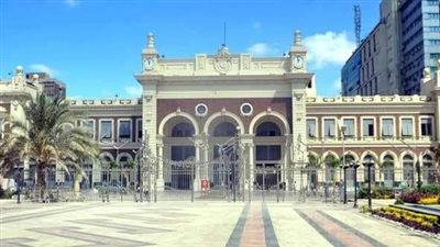حدائق وأسواق حضارية ومواقف حديثة للسيارات.. أبرز مشاهد تطوير محطة مصر بالإسكندرية | صور