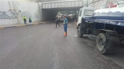 انتشار سيارات الصرف الصحي في شوارع الإسكندرية تحسبا لهطول الأمطار 