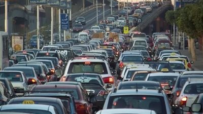 إمتداد أحمد حلمي وكوبري القبة وصلاح سالم الأكثر زحامًا.. الحالة المرورية اليوم 