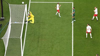 كأس العالم 2022.. تألق حارس بولندا يمنع السعودية من إحراز هدفًا بعد مرور 30 دقيقة 