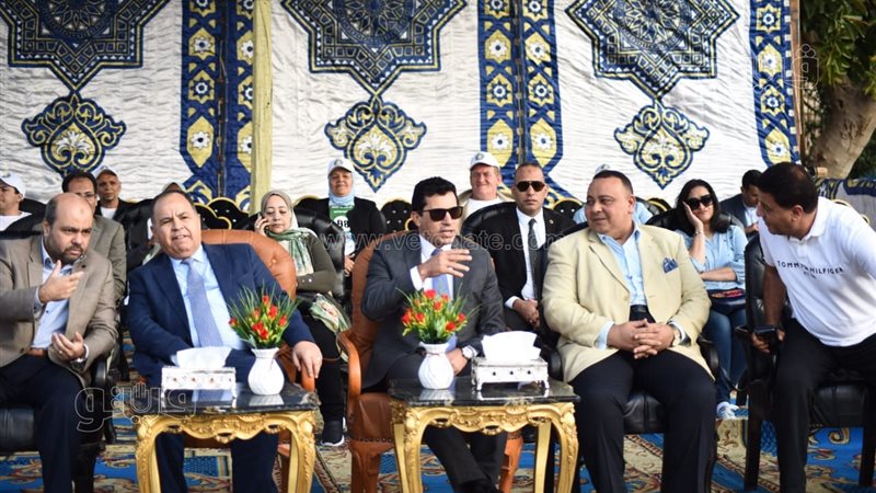 وزير الشباب والرياضة