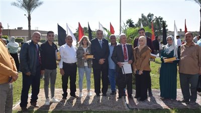 مصنع إنتاج وإصلاح المدرعات ينظم حفلا لتكريم أبناء العاملين المتفوقين دراسيًا