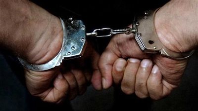 ضبط عنصرين إجراميين بتهمة إدارة ورشة لتصنيع الأسلحة بالقليوبية