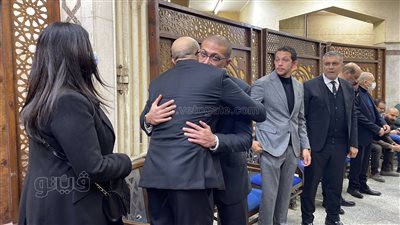 أشرف سالمان ويوسف الحسيني في عزاء المنتج وجيه الليثي | فيديو