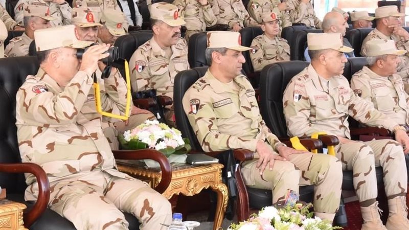 رئيس الأركان يشهد