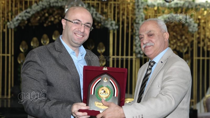 محافظ بني سويف يُكرّم