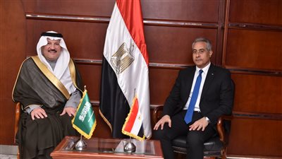 وزير القوى العاملة يلتقي السفير السعودي بالقاهرة