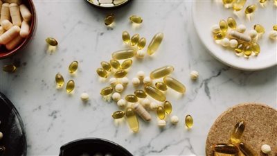 4 تعليمات مهمة من هيئة الدواء لتجنب مخاطر الإفراط في تناول الفيتامينات 