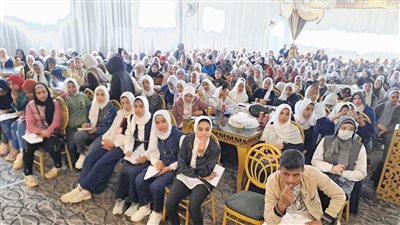 استهدفت 10 آلاف طالب.. انطلاق قافلة تعليمية مجانية لطلاب الإعدادية والثانوية بأسيوط 