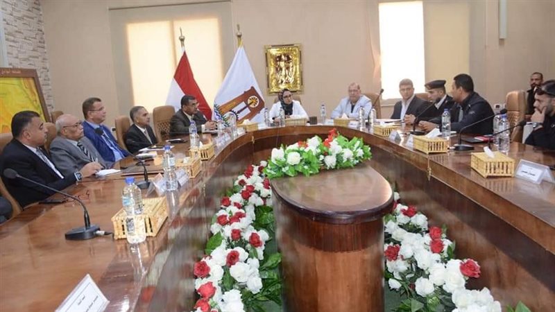 لقاء نائب محافظ الوادى