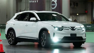 فينفاست تطلق أولى سياراتها الكهربائية في الولايات المتحدة 