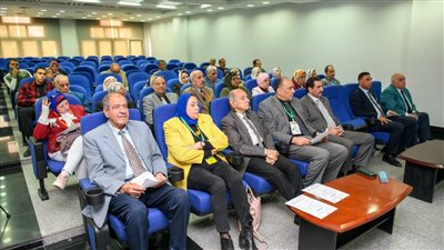 مركز التميز العلمي يستضيف جلسات المنتدى الاستراتيجي للتنمية والسلام الاجتماعي 