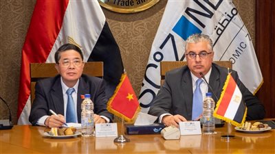 اقتصادية قناة السويس تبحث التعاون مع وفد برلماني فيتنامي 