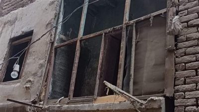 إزالة عقار آيل للسقوط مكون من دورين في بولاق الدكرور | صور