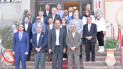 محافظ الإسماعيلية يستقبل الوفود الدبلوماسية لدول أمريكا اللاتينية | صور 