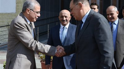 محافظ الشرقية يُشارك في اجتماع مجلس جامعة الزقازيق