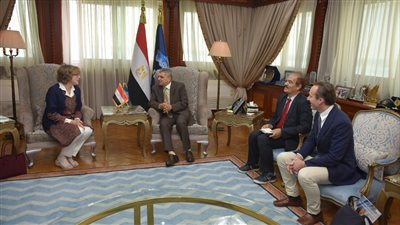 الفريق أسامة ربيع يلتقي وفد جمعية أصدقاء متحف اللوفر لتعزيز التعاون | صور