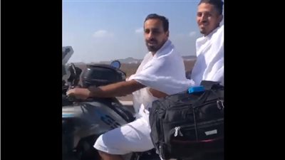 رحلة الـ 50 يوما..جزائريان يصلان إلى مكة على دراجة نارية