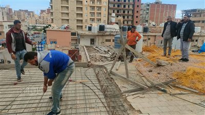 إيقاف أعمال مبانى بدون ترخيص والتحفظ على معدات البناء بمطروح|صور