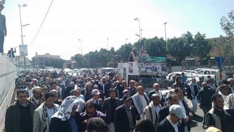 جنازة الدكتور المقالح