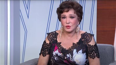 لبلبة تدخل في نوبة بكاء على الهواء: كانوا بيقولوا لي إني جيت غلط | فيديو