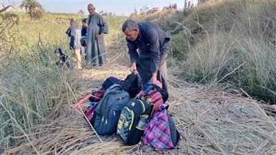 أهالي أبو تشت في قنا يودعون شهيدة العلم بحادث طريق الأربعين