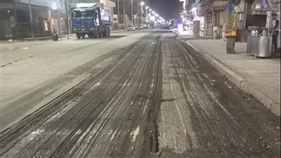 بدء أعمال كشط الطبقة السطحية لأهم شوارع دمياط