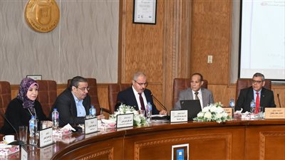 رئيس جامعة القناة يعلن الجدول الزمني لامتحانات الفصل الدراسي الأول 2022 / 2023