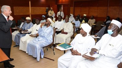 اللواء حمدي لبيب لأئمة تشاد: عليكم بمواكبة متطلبات العصر والتسلح بعلوم الأزهر 